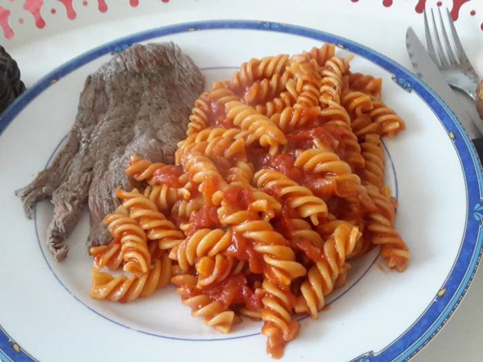 Pasta with tomato sauce in a Nath Van's style