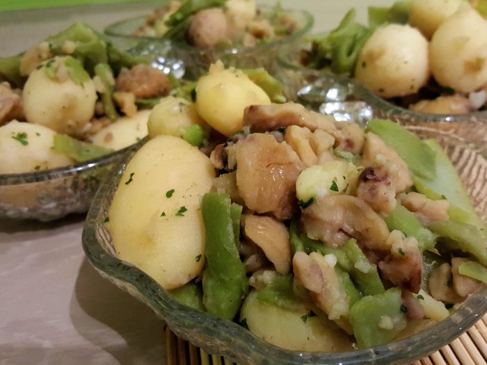 Stir fry of flat bean, potatoes, chestnut and parsley