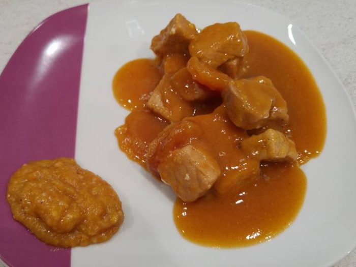 Fried pork with apricots